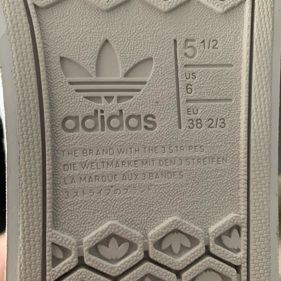 Super cute size 6 brand new canvas runners - Picture 4 of 5